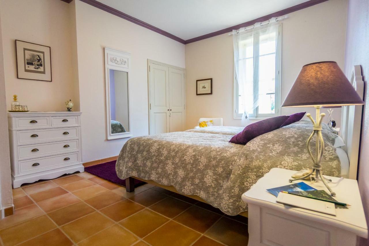 Chateau De Tourreau Sarrians Bagian luar foto